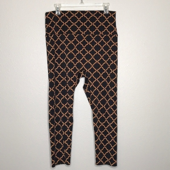 K-DEER Black Gold Geometric Capri 3XL 23" Inseam - Picture 1 of 8